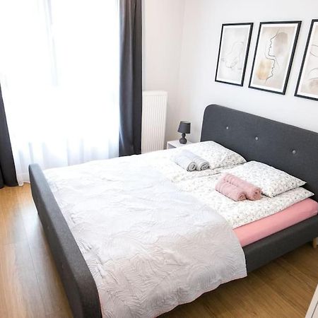 Nowoczesny Apartament Dabska Arena / Parking Krakow Bagian luar foto
