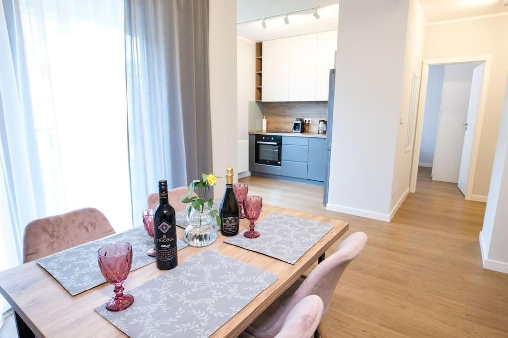Nowoczesny Apartament Dabska Arena / Parking Krakow Bagian luar foto
