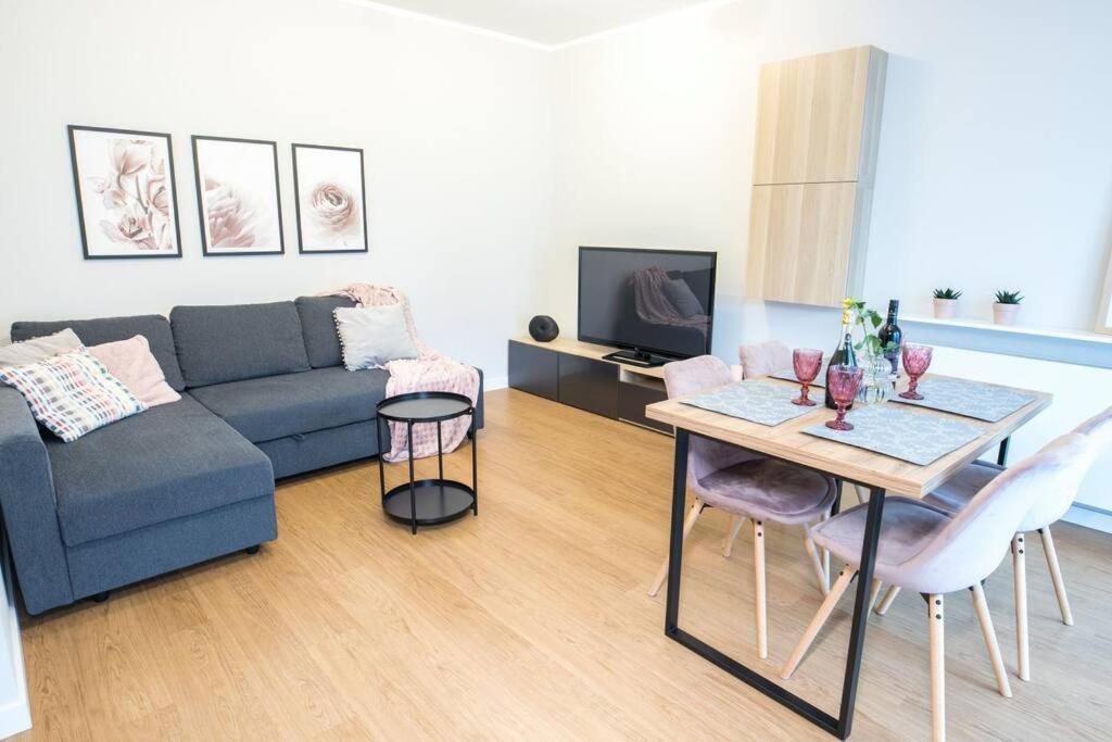 Nowoczesny Apartament Dabska Arena / Parking Krakow Bagian luar foto